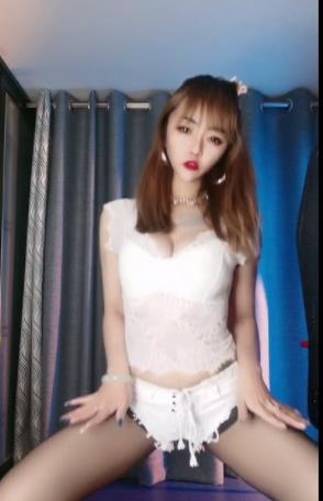 快手《陈小魔》定制最新反差视频土豪定制合集