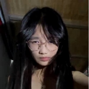 震惊-眼镜妹宿舍道具自玩露出