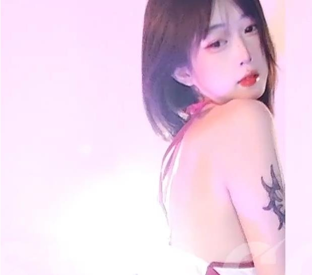 花椒-兔小软 定制露脸有尺度【1V-256M】