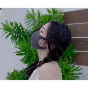 《火爆香港网红美少女玩偶姐姐，让你感受海岛生活的HongKongDoll》