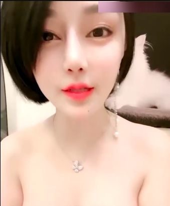 美女黑丝短发气质网红使用紫薇道具叫爸爸1.1G视频