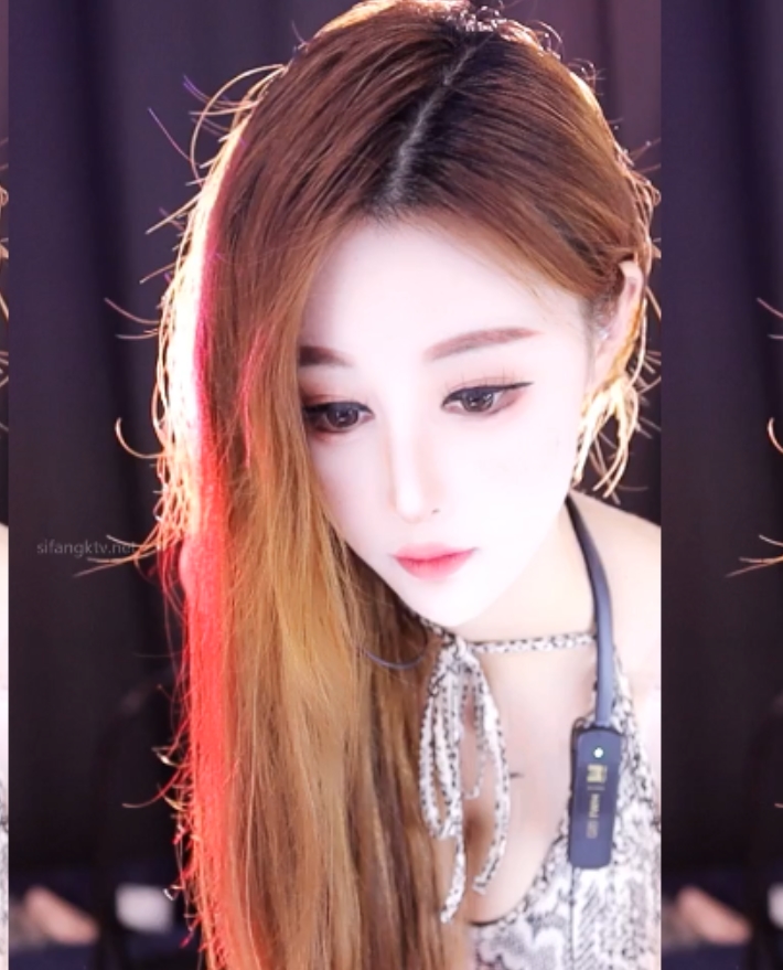 网易CC星秀小初万元定制私拍6v+1.88GB百度盘