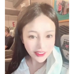 渴望小东西的大眼睛：众多美女嘴艺，认真吃鸡的小姐姐最迷人5.7G