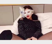 vivian姐：黑丝长靴女神，推特视频露脸，广州妹子，长腿诱惑，百度热搜