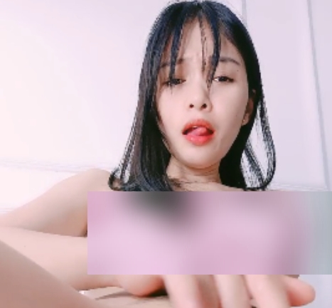 18岁宝宝饿了 丝袜诱惑 174v434.6g