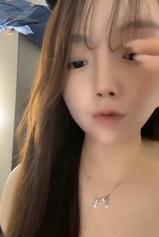 爱钱多多展示超级大罩杯，源码获取，画质超清，文件大小2GB，时长4小时39分钟