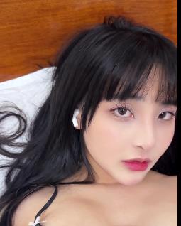 私拍OF网红yuumeilyn最新合集32V1.7G，漫展COS女模，短视频优质推荐