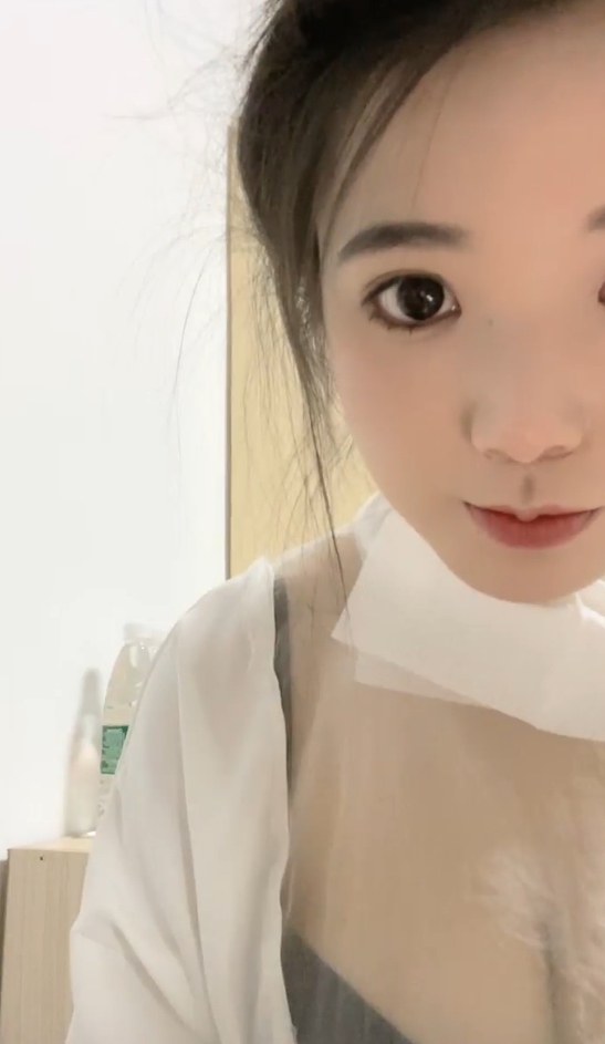 大二学妹宿舍直播精彩瞬间，收藏30个视频，百度ED2K分享