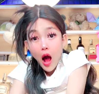 高颜值刺青网红姐姐深渊巨口最新合集3V2.5G，收藏级道具秀