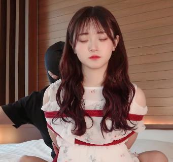 可爱美颜HIKARI甜美合集2V1.3G，自拍特写绝美！