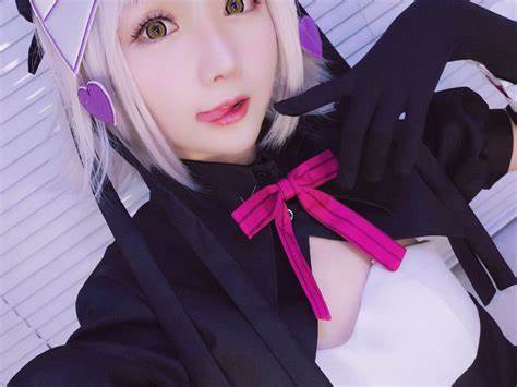 美少女私拍你的小秋秋最新合集3V337M，性感黑色吊带