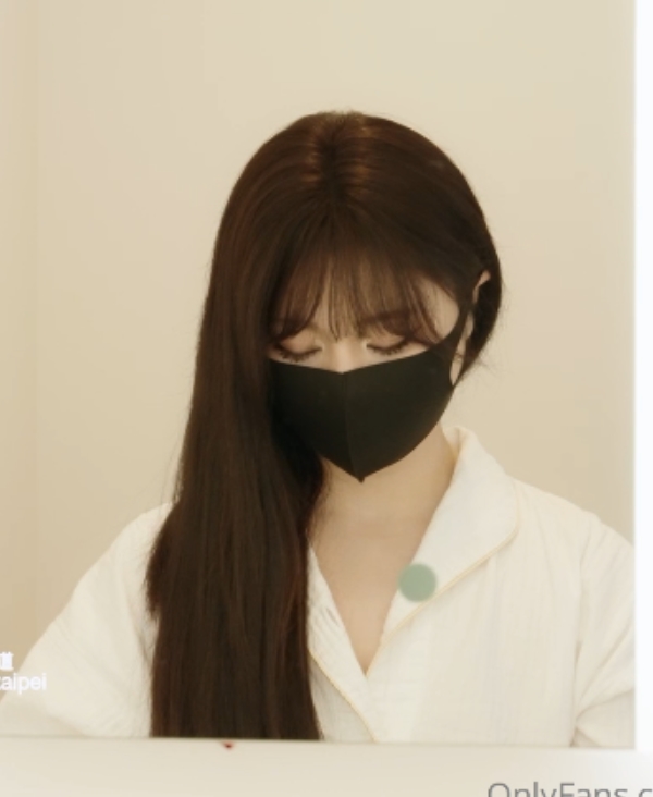 OnlyFans娜娜nana超大合集78部344G