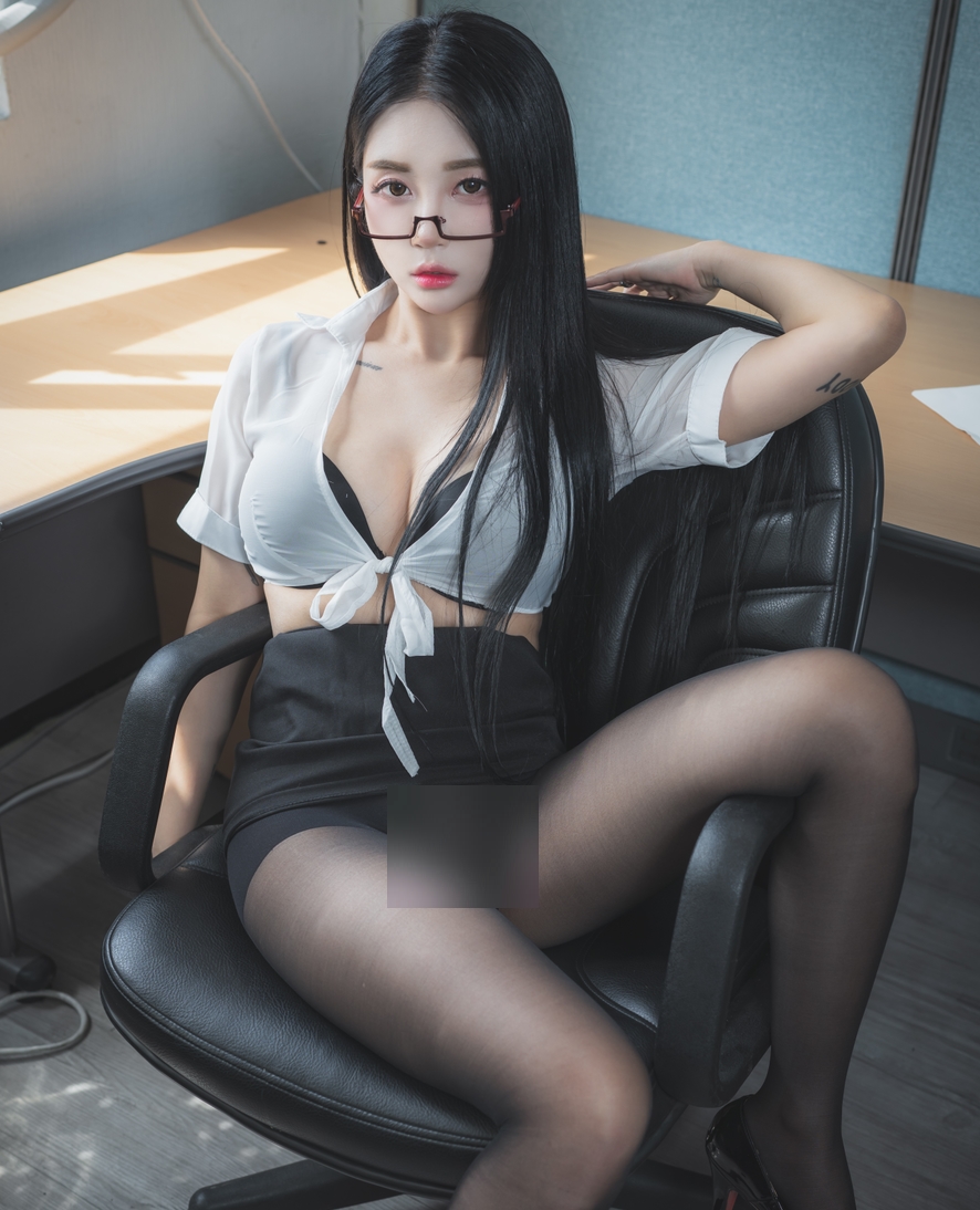 INS嫩白女团给力专集402.9G200部