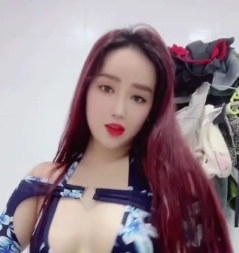Onlyfans自拍合集聚合集uyenbetty100部60G太火热