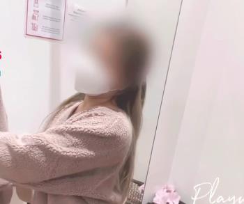 OnlyFansplaywithher199.5换衣冒险1部675M大胆