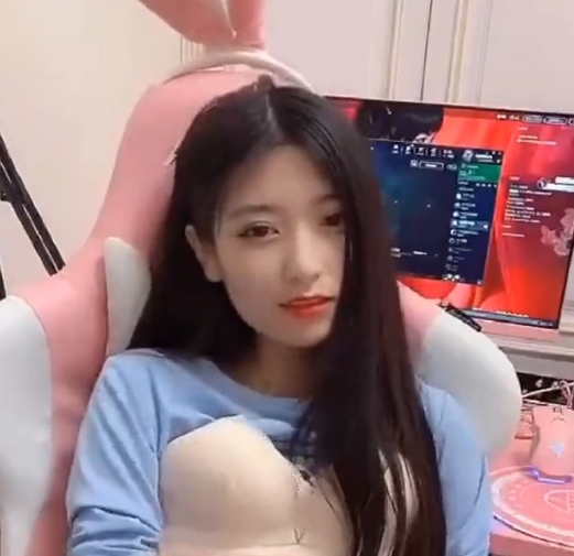 百度云月月大小姐LOL主播1v1视频165分钟合集16.5GB俯身视角