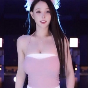 米娜六月热舞珍藏版合集斗鱼52部10.6G顶级肉感