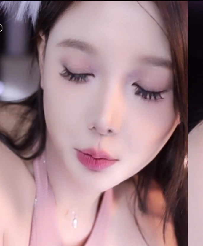 米娜六月热舞珍藏版合集斗鱼52部10.6G顶级肉感