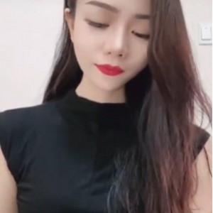 老板娘鱼鱼美腿合集12部17G太诱人