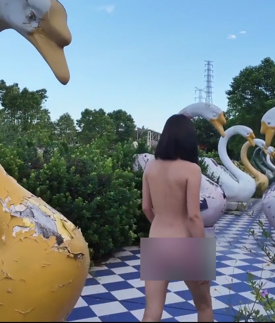 抖音cikaimoon废墟探险全记录12部1.63GB无法自持