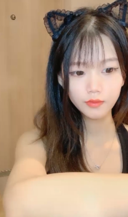 葡萄妹妹自媒体热舞13V9.1G绝美曲线