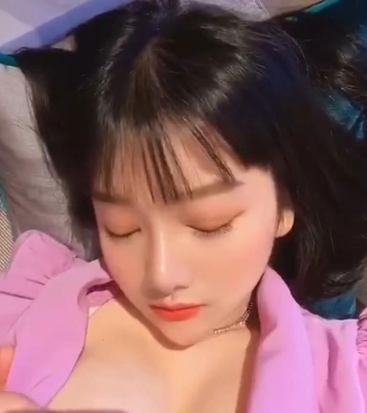 小尤奈抖音复出有尺度私录合集多V12G傲人曲线再度引爆