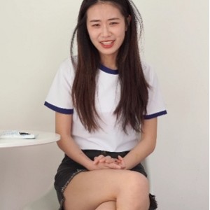 优质小姐姐棉袜踩食私拍1V完整版1.69G超高画质