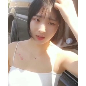 直播女友为爸爸户外跪式安慰猎奇视频1部283M太野了
